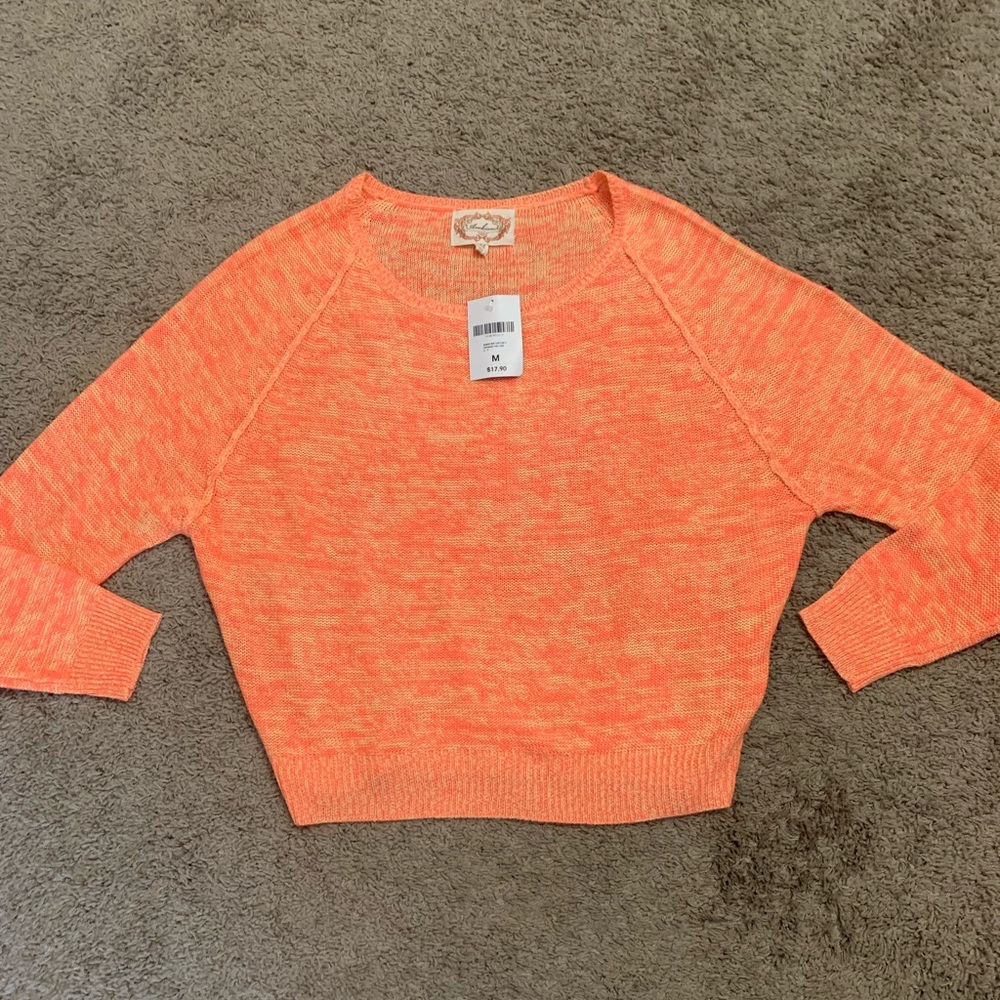 NWT Ambiance Crop Light Weight Sweater Medium